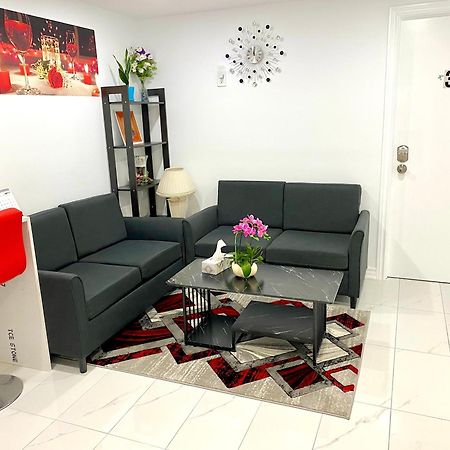 トロントTononhouseアパートメント エクステリア 写真